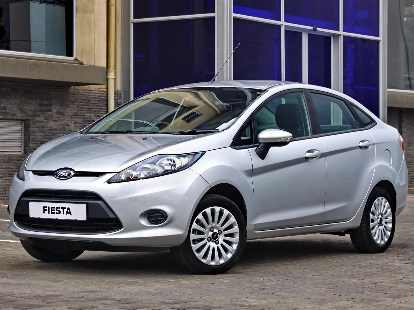 طراحی خارجی نسل جدید Ford Fiesta با خطوط مدرن و چراغ‌های LED