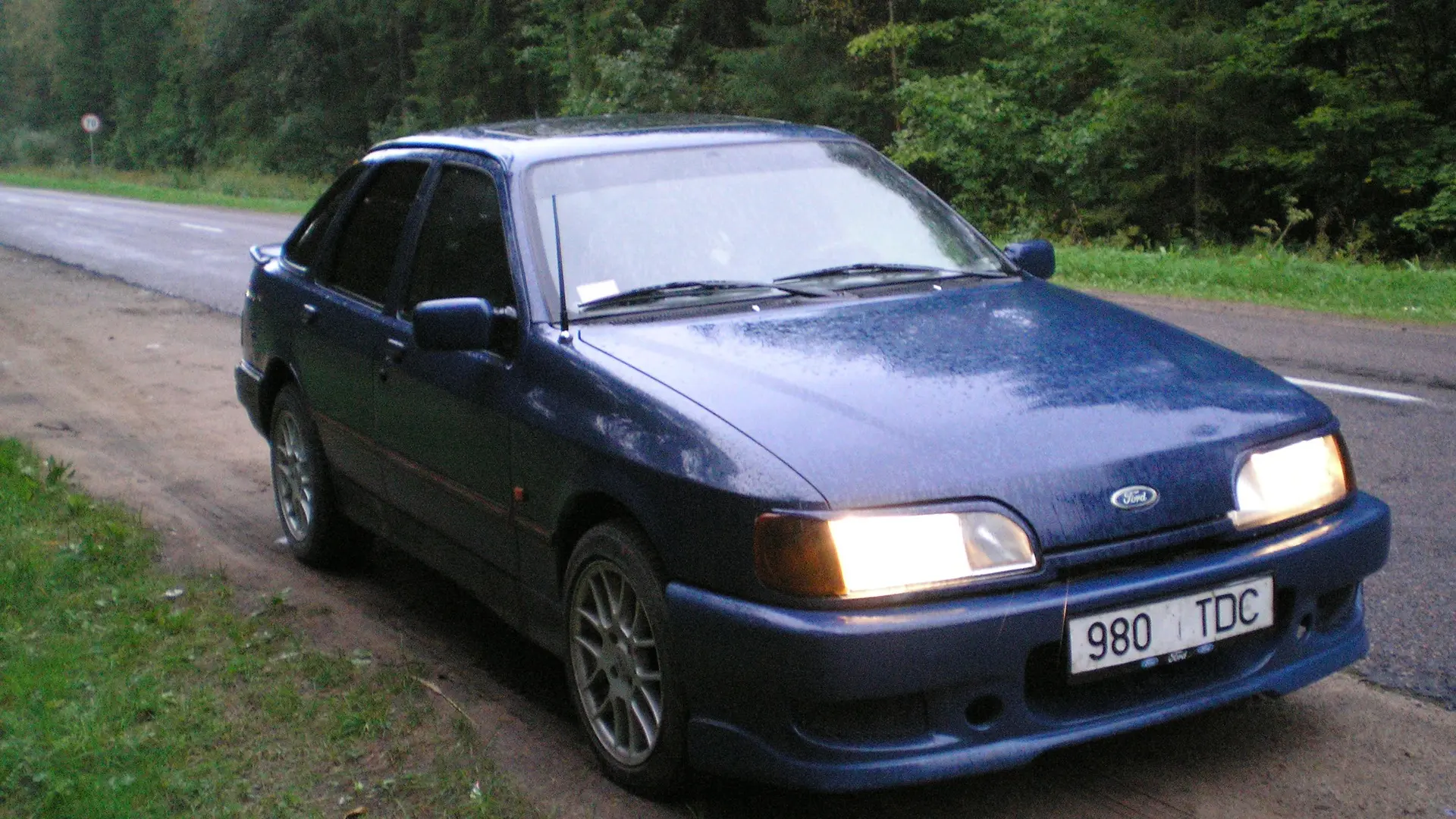 طراحی خارجی Ford Sierra با خطوط هوایdinامیکی و شکلهای منحنی