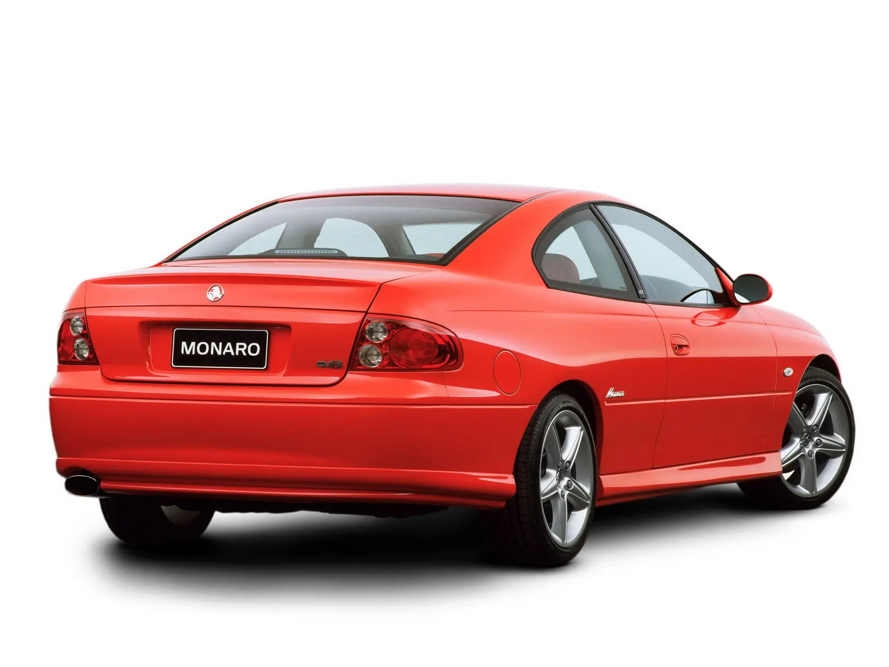 داخل کابین Holden Monaro با طراحی لوکس و داشبورد مدرن