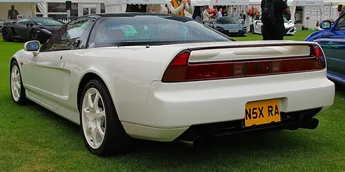 بخش عقب هوندا NSX نوع آر با طراحی منحصر به فرد و سیستم چهارچرخ متغیر