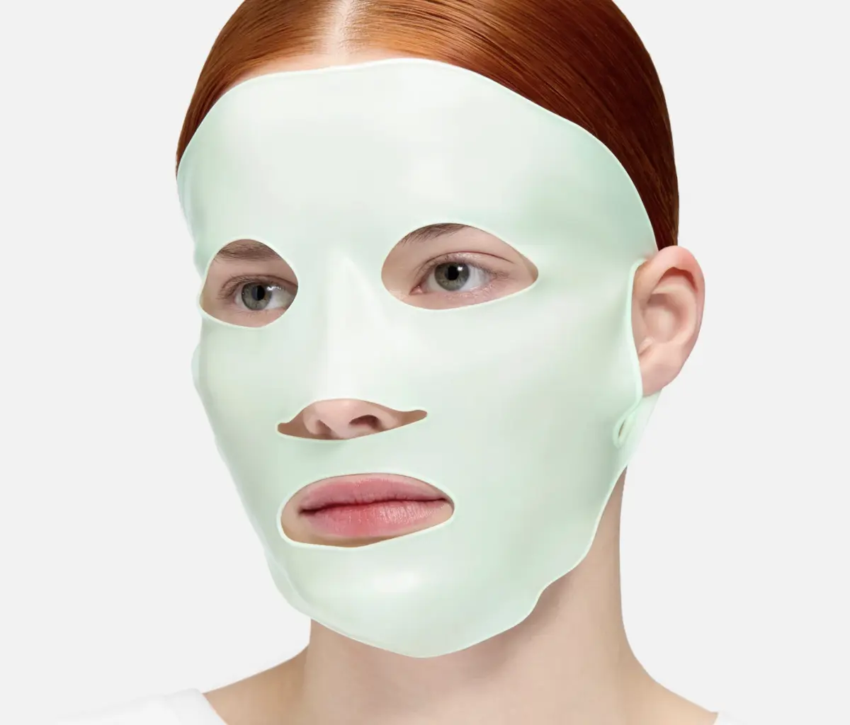 چندین نمونه ماسک آبرسان مختلف روی یک میز سفید