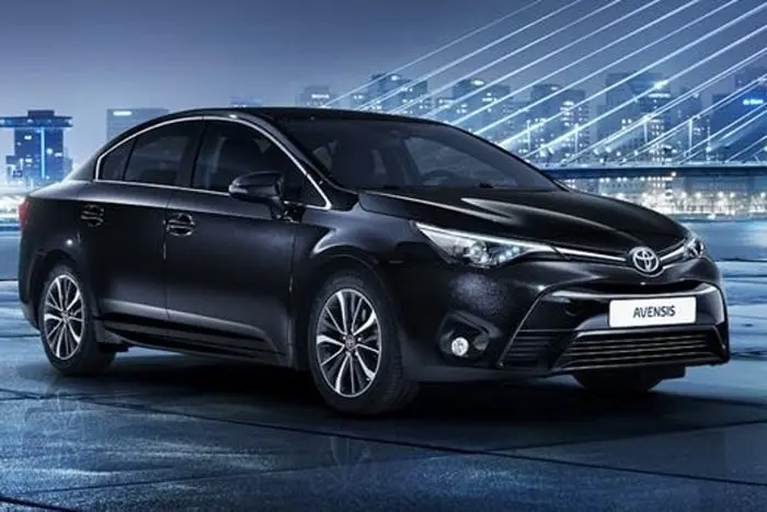 طراحی جلوپنجره و چراغ‌های LED در نسل سوم Toyota Avensis