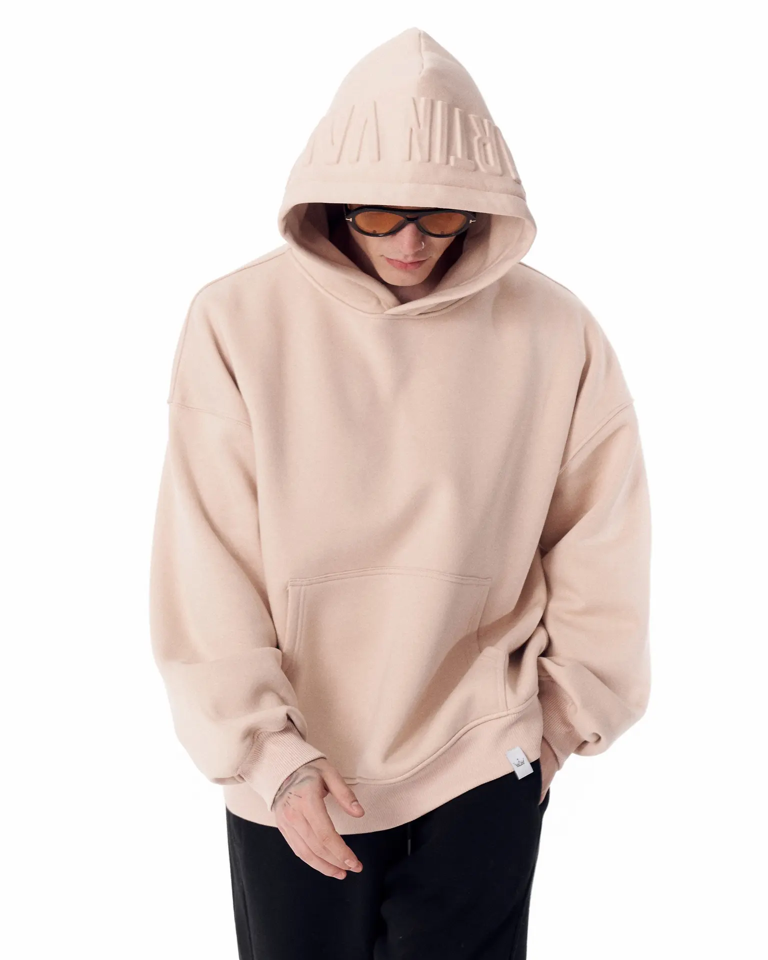 هودی مردانه با پارچه ضخیم و رنگ بیژ