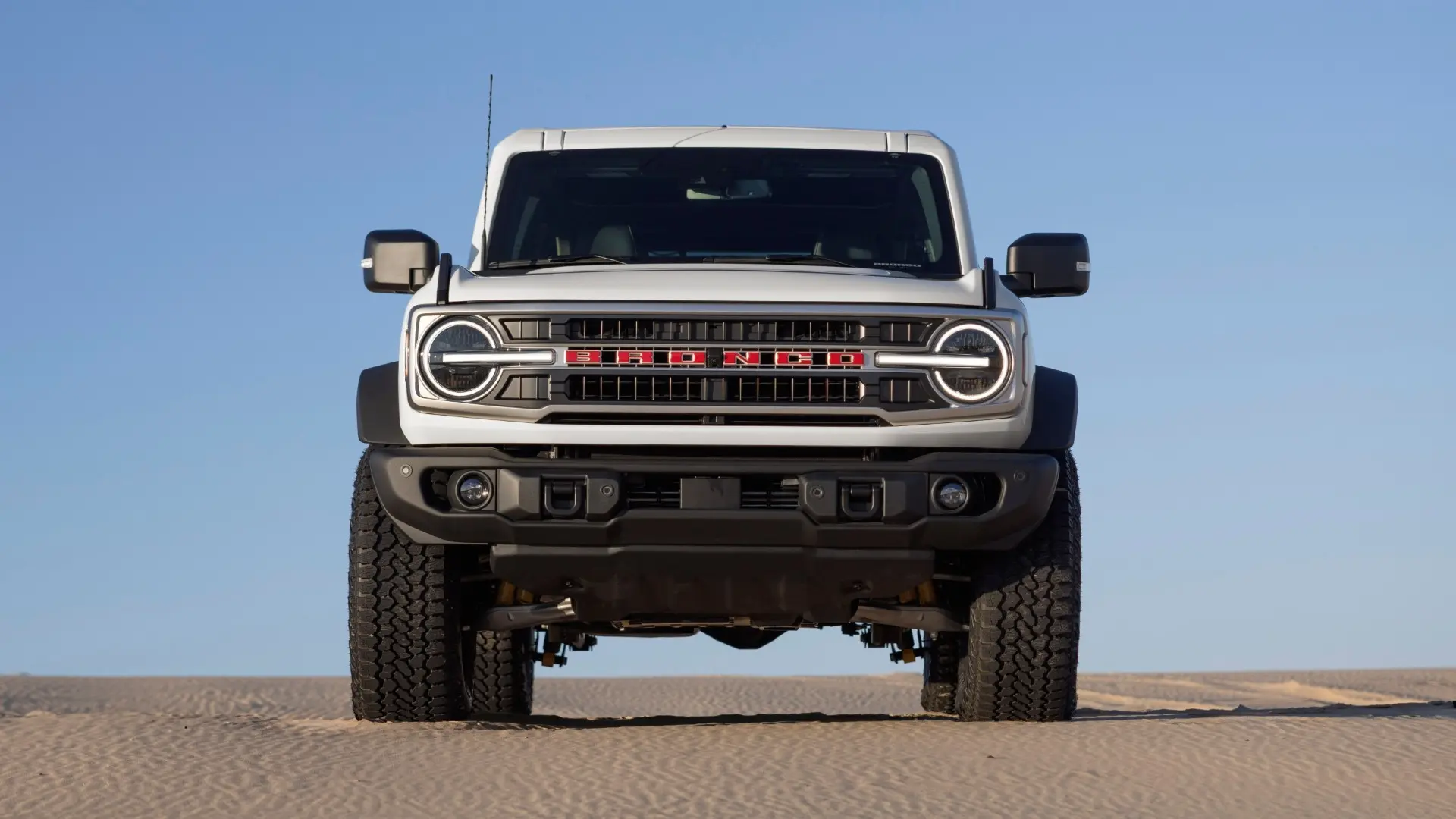 سیستم تعلیق مستقل و قابلیت تنظیم ارتفاع در Ford Bronco