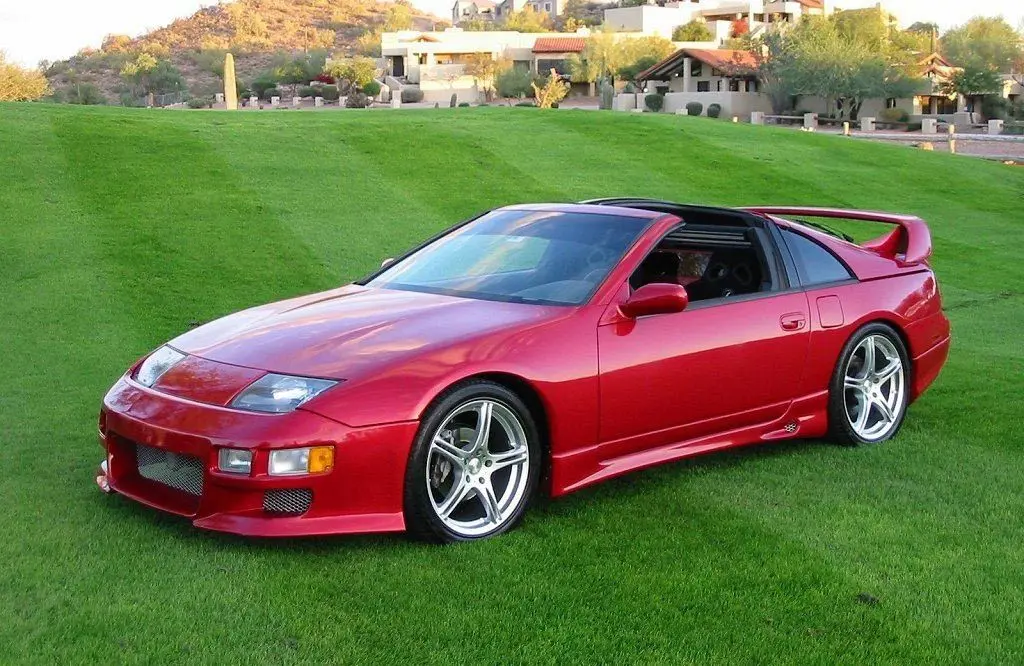 نissan 300ZX نسل سوم با طراحی اسپورت و خطوط تیز