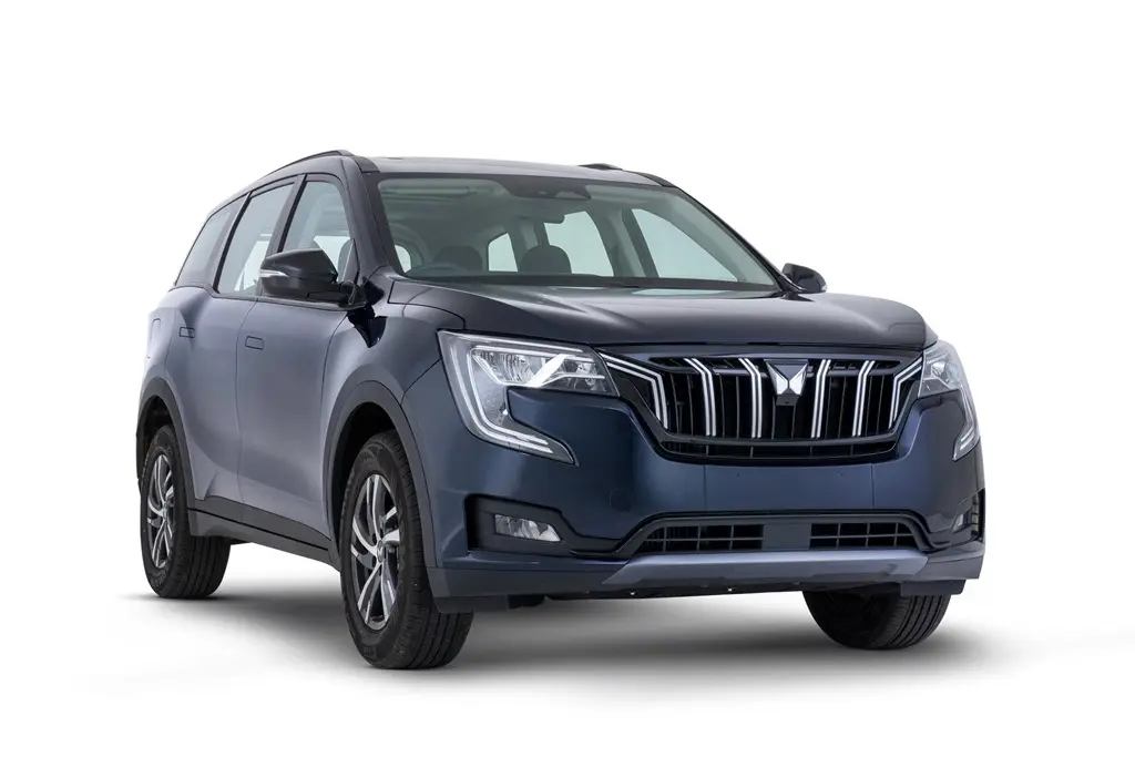 طراحی بیرونی Mahindra XUV700 با خطوط تیز و چراغهای LED پیشرفته