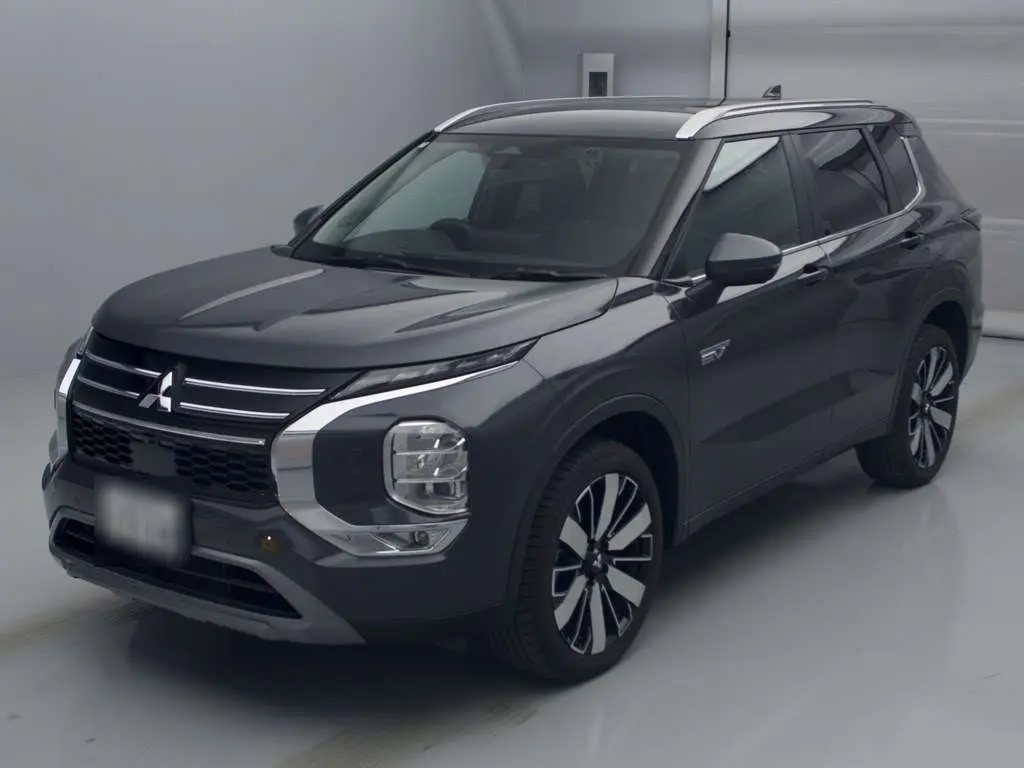 میتسوبیشی اوتلندر PHEV با طراحی مدرن و خطوط تیز