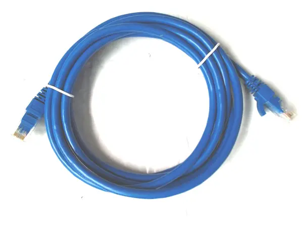 نمونه کابل‌های شبکه Cat6 با انواع مختلف محافظت