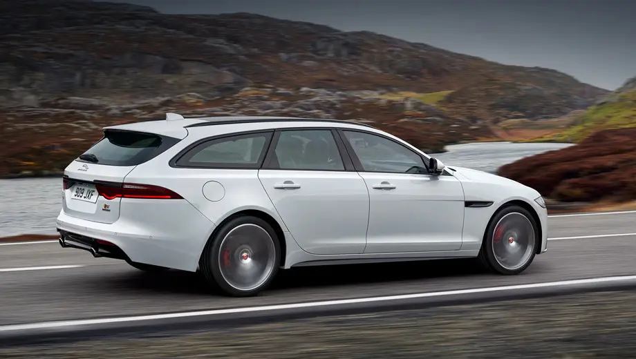 جاگوار XF Sportbrake با طراحی منحصر به فرد و چراغ‌های LED پیشرفته