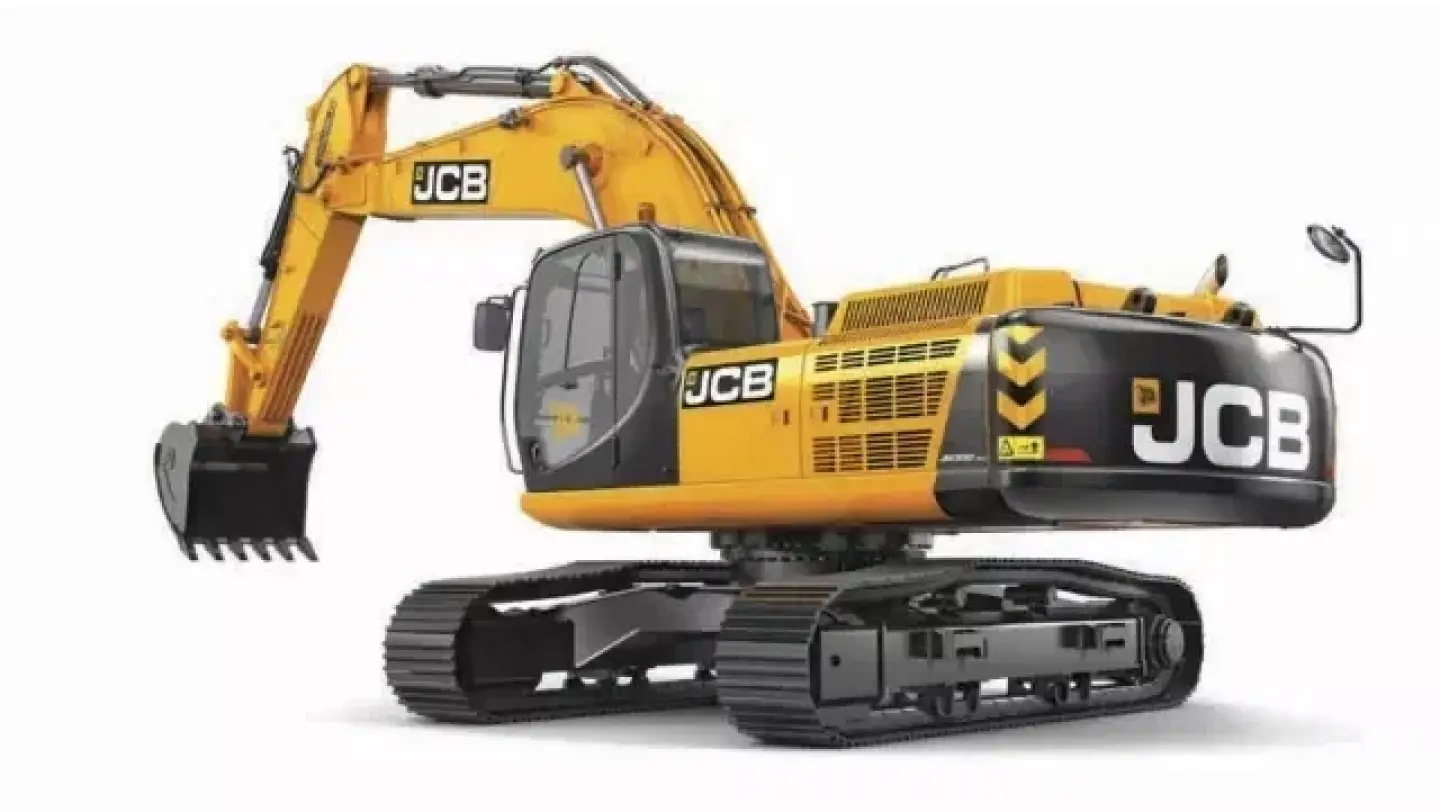 سیستم تعلیق و تایرهای بولدوزر JCB 370X در حال کار در معدن