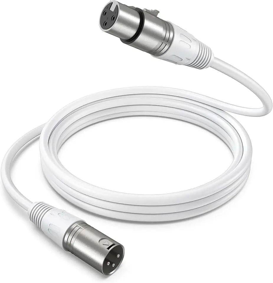 نمونه کابل استودیویی با اتصال XLR و طراحی شیلد شده برای کاهش تداخل الکترومغناطیسی