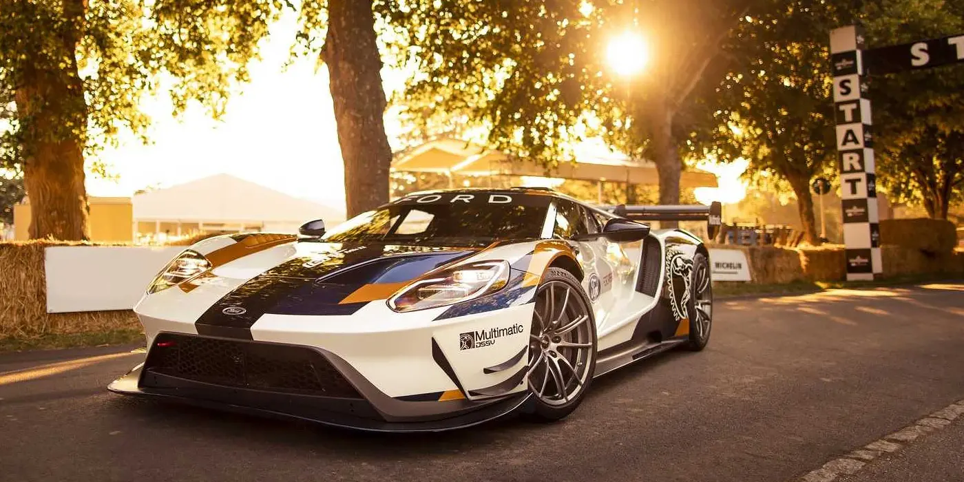 کابین داخلی و تجهیزات پیشرفته Ford GT Mk II