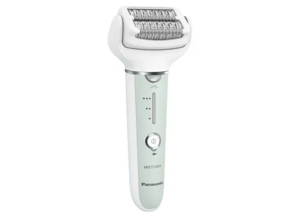 کاربر حرفهای در حال استفاده از دستگاه پرفراژ در پروژه ساختوساز