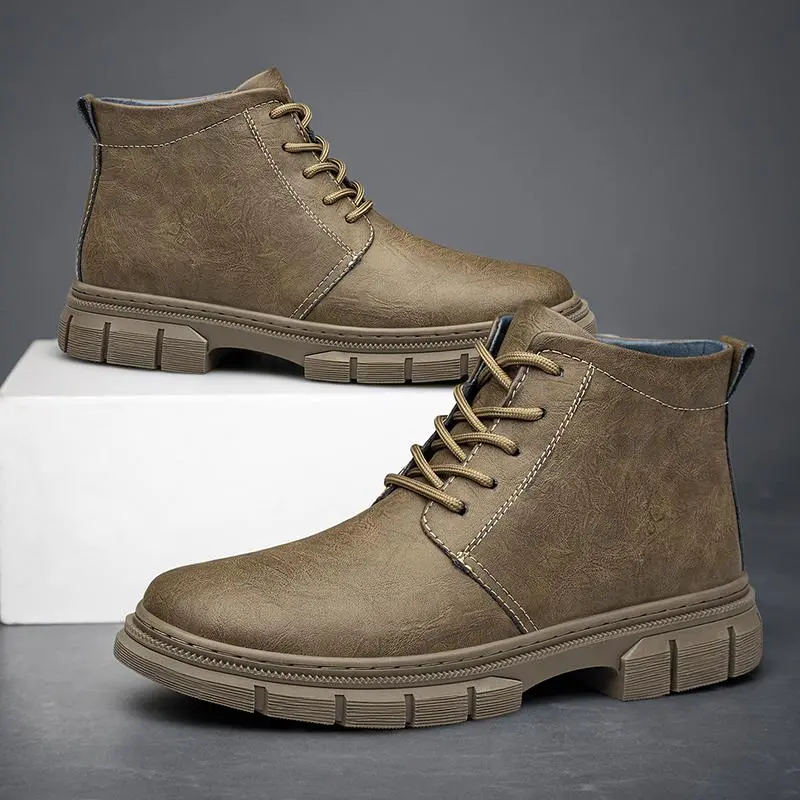 بوت ورزشی با کف‌پوش ضد لغزش و طراحی سبک