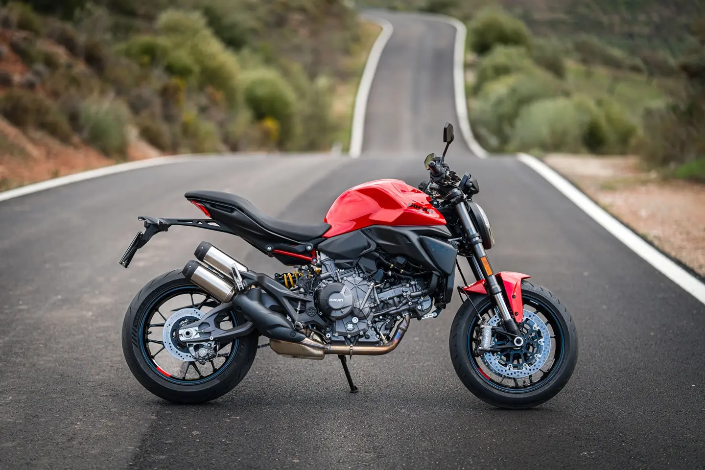 بررسی Ducati Monster (دوکاتی مانستر)؛ مشخصات فنی و طراحی