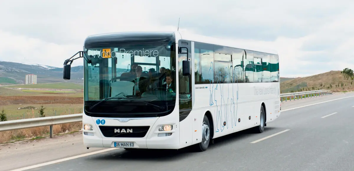 اتوبوس MAN Lion’s Intercity در مسیر شهری با مسافران