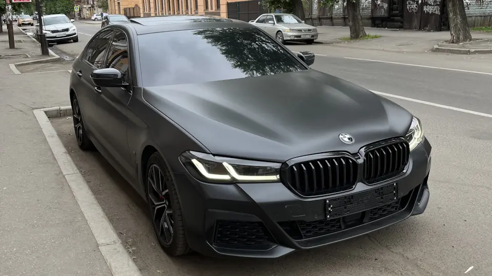 بررسی BMW 5 Series؛ مشخصات فنی و امکانات