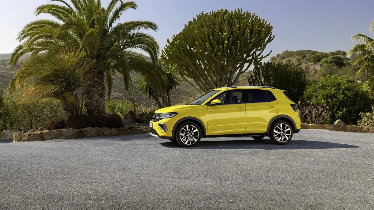 موتور ۱٫۰ لیتری TSI در خودرو Volkswagen T-Cross با طراحی مدرن و سیستم انتقال قدرت