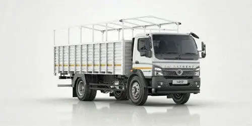 کابین و سیستم کنترل کشنده BharatBenz با پنل دیجیتال و صندلی تنظیم‌پذیر