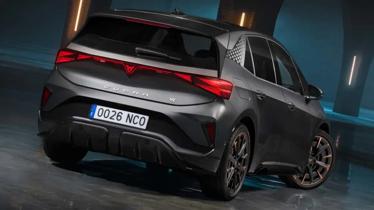 سیستم شارژ سریع و باتری لیتیوم-یون CUPRA Born با طراحی هوشمند