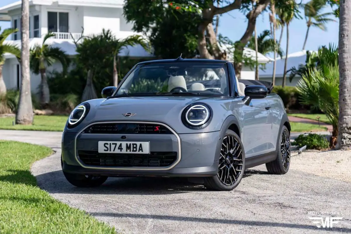 طراحی بیرونی نسل جدید Mini Cooper با خطوط مدرن و جذاب