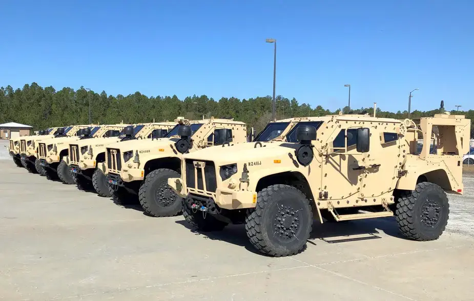 تولید و تحویل اولین نمونههای اوشکوش JLTV به ارتش ایالات متحده