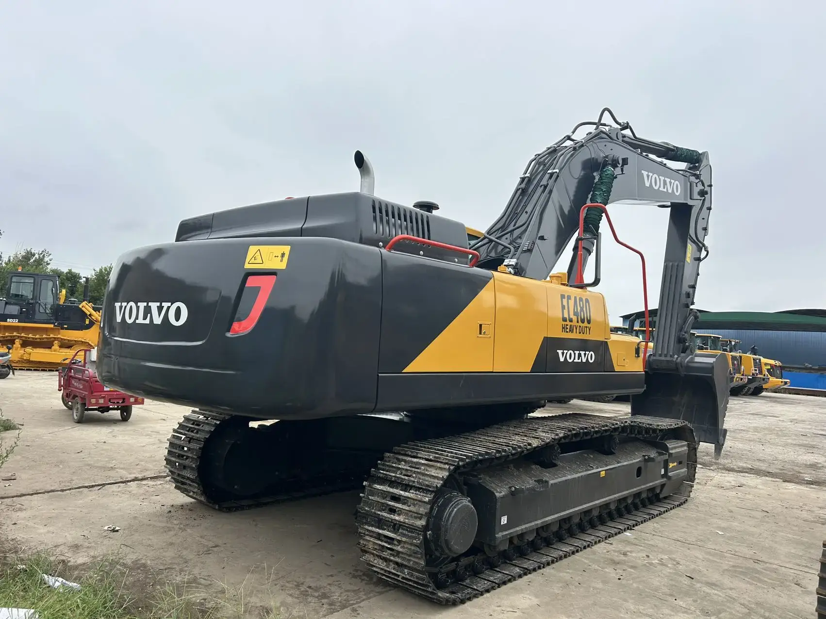 کابین بیل مکانیکی Volvo EC480 با سیستم‌های ایمنی مدرن