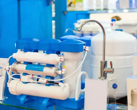 سیستم اسمز معکوس یکی از روشهای پیشرفته تصفیه آب برای حذف آلودگیهای ریز