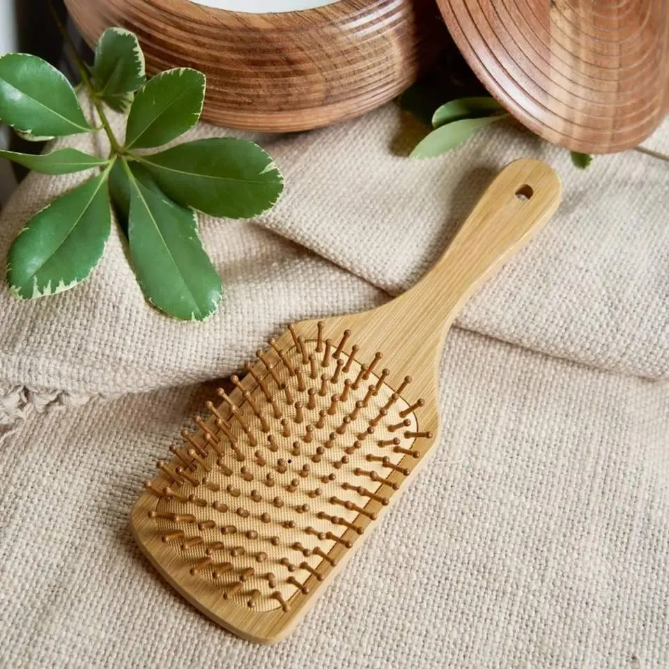 برس چوبی گرد برای دسترسی به نواحی سخت‌رسیده