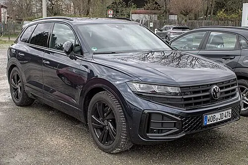 طراحی جلوپنجره و چراغهای LED پیشرفته Volkswagen Touareg