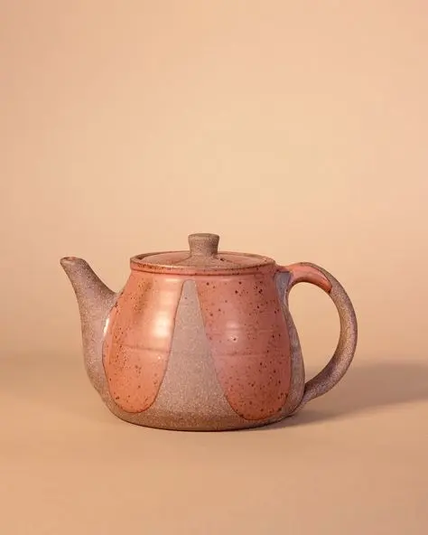 چای‌ساز دستی سرامیکی با طراحی سنتی