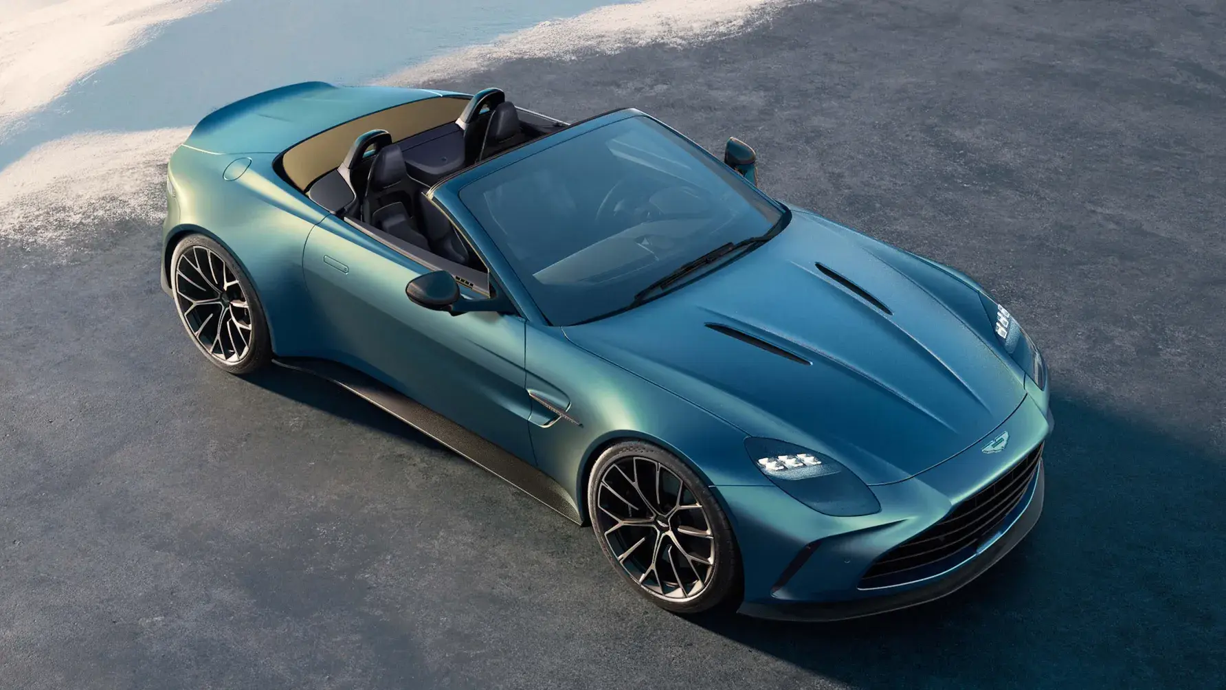 طراحی کلاسیک و مدرن Aston Martin Vantage با خطوط منحصر به فرد و گریل بزرگ