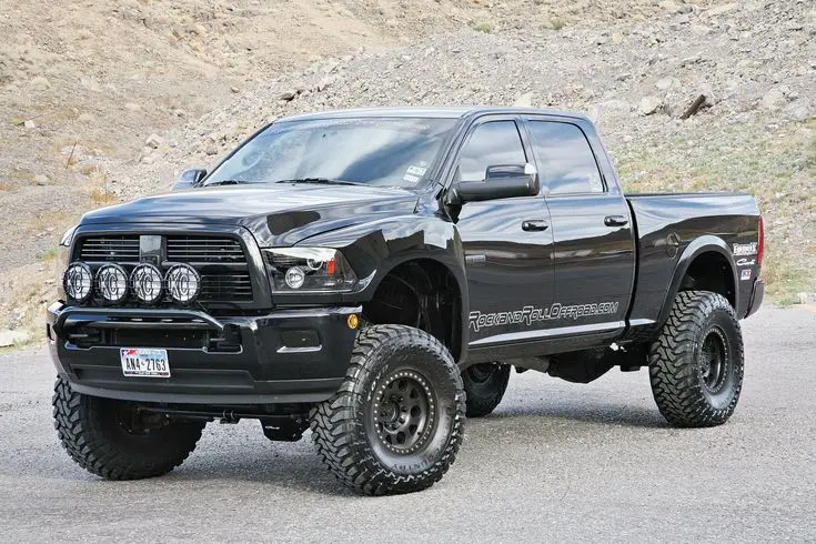 موتور V8 داج رام با سیستم انتقال قدرت قدرتمند