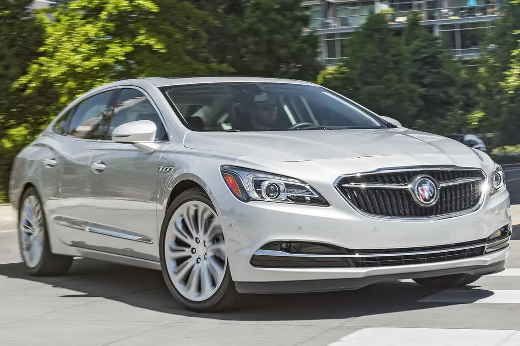 بررسی Buick LaCrosse؛ مشخصات فنی و امکانات