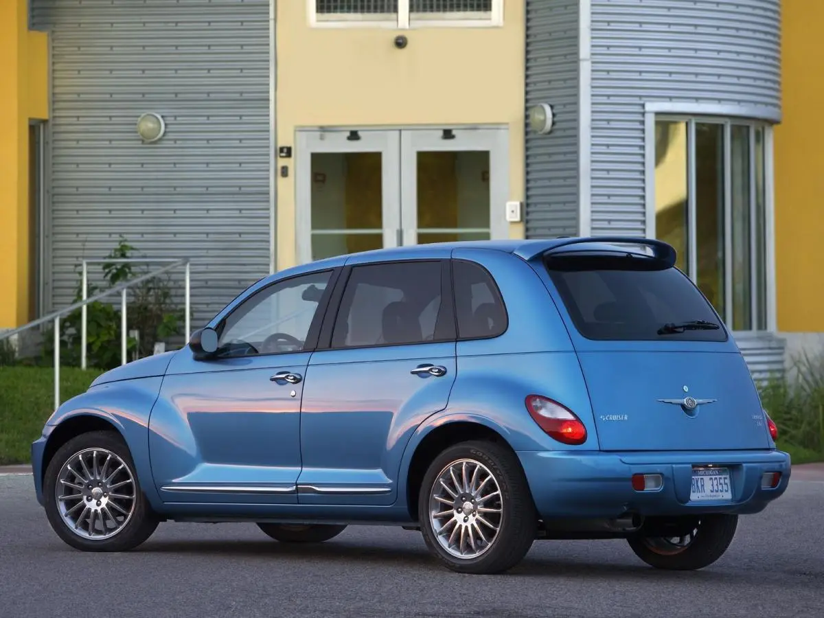 Chrysler PT Cruiser با طراحی منحصر به فرد و خطوط کلاسیک و مدرن