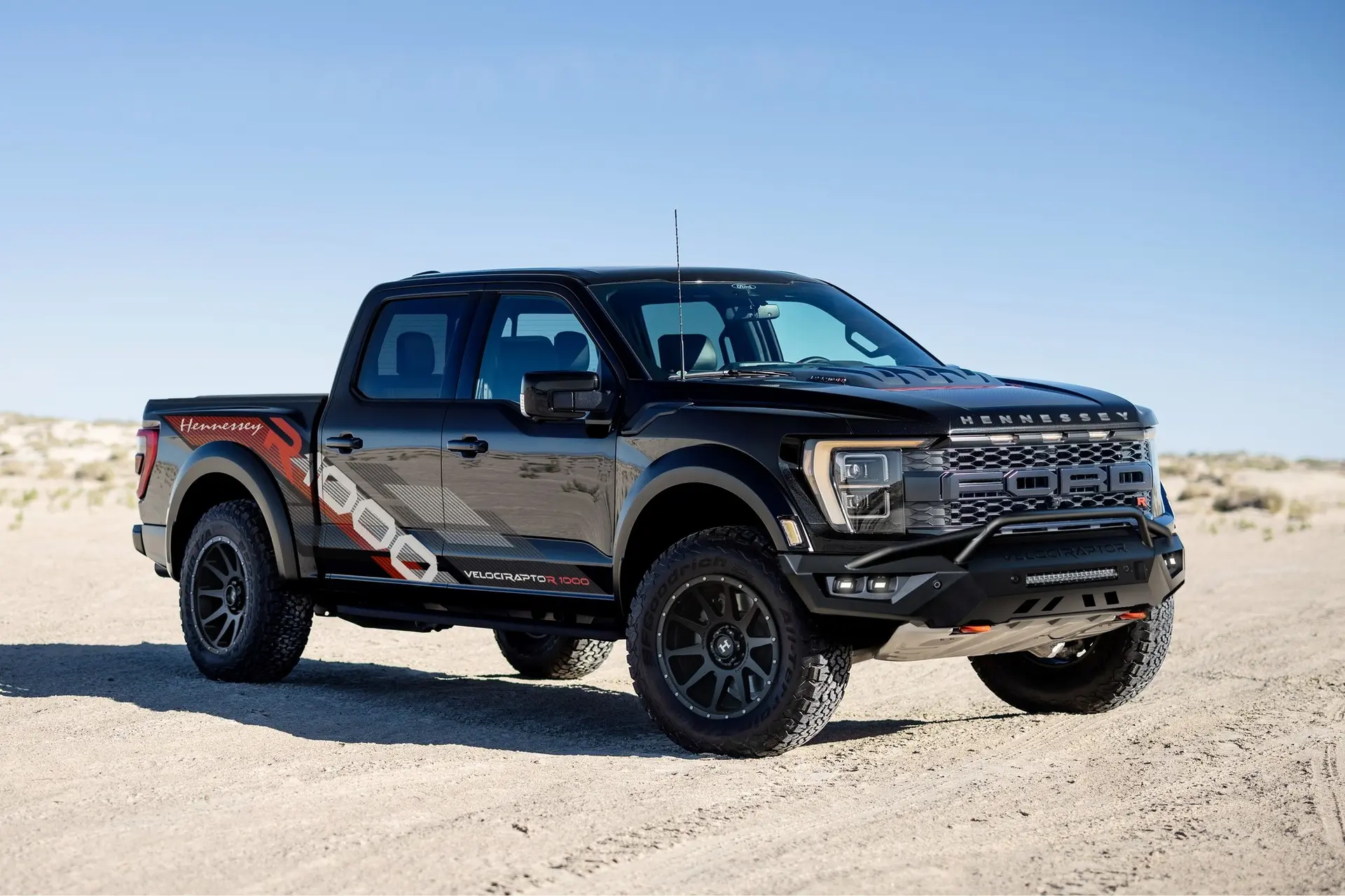 نسخه اصلاح‌شده و قدرتمند Hennessey VelociRaptor 1000 بر پایه Ford F-150 با طراحی اسپورت و موتور توربو