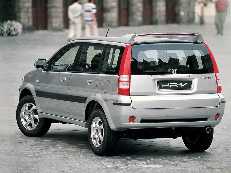 هوندا HR-V در حال حرکت با طراحی کراس‌اور کوچک