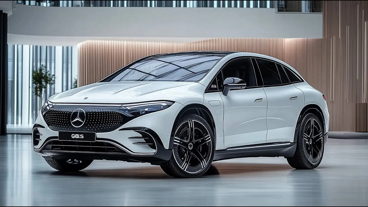 سیستم تعلیق و طراحی بدنه هوشمند مرسدس بنز EQS SUV در حالت حرکت