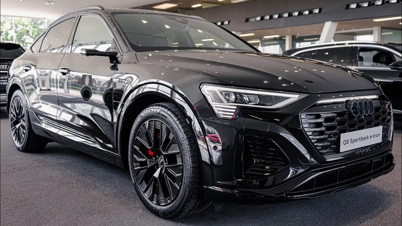 سیستم پیشرانه هیبرید پلاگ‌ین آئودی Q8 e-tron با موتورهای الکتریکی و بنزینی