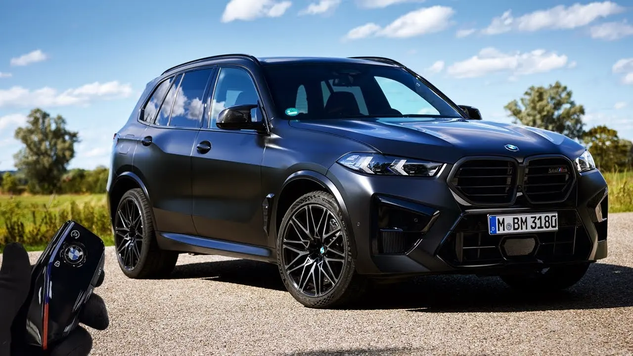 صندلی‌های عقب BMW X5 با فضای کافی و امکانات رفاهی