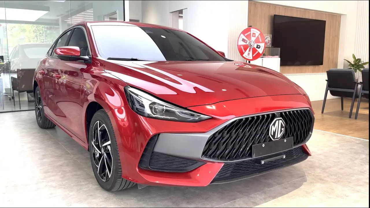 MG GT در کنار رقبای خود در کلاس خودروهای ورزشی
