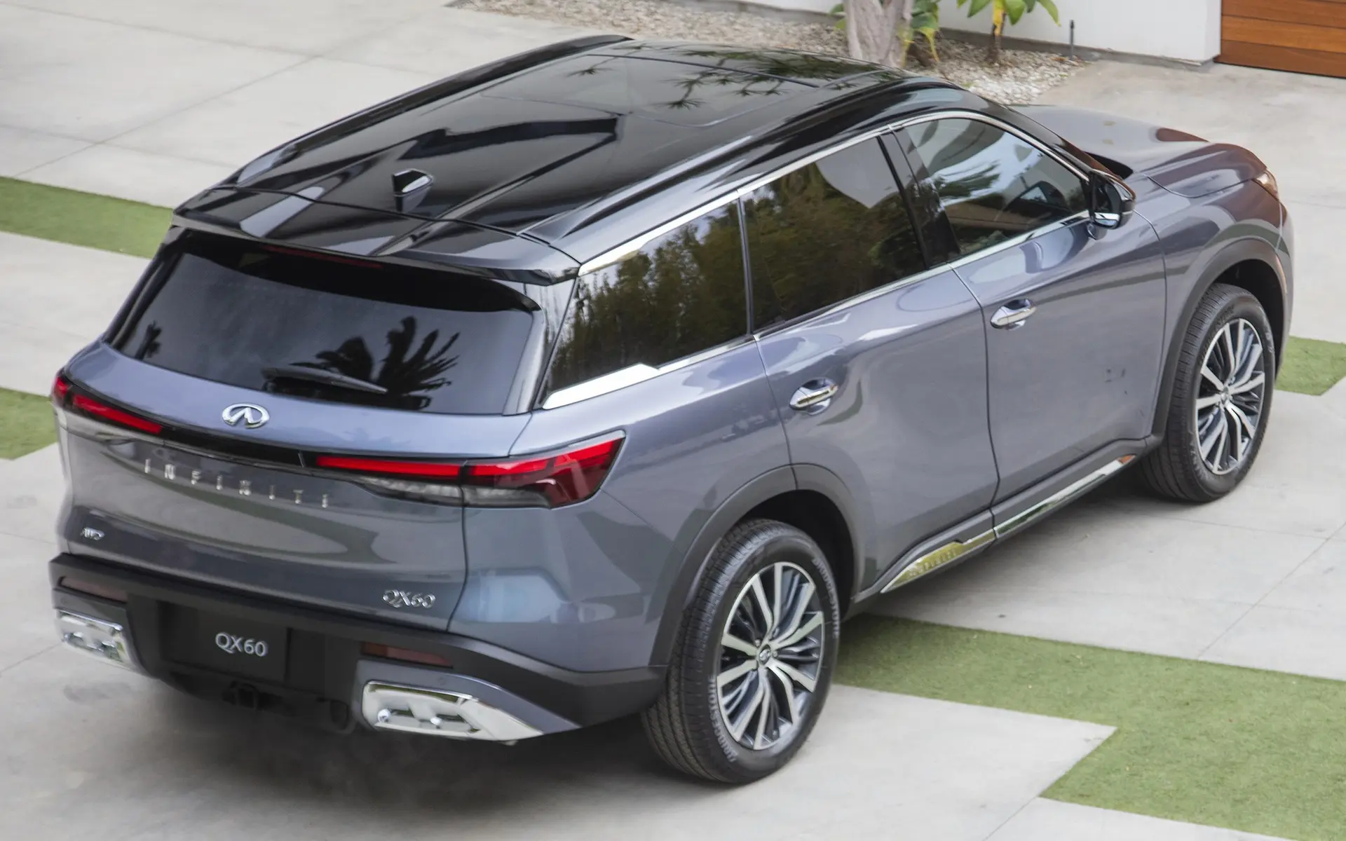 سیستم تعلیق و فرمان اینفینیتی QX60 با تنظیمات هوای قابل تنظیم