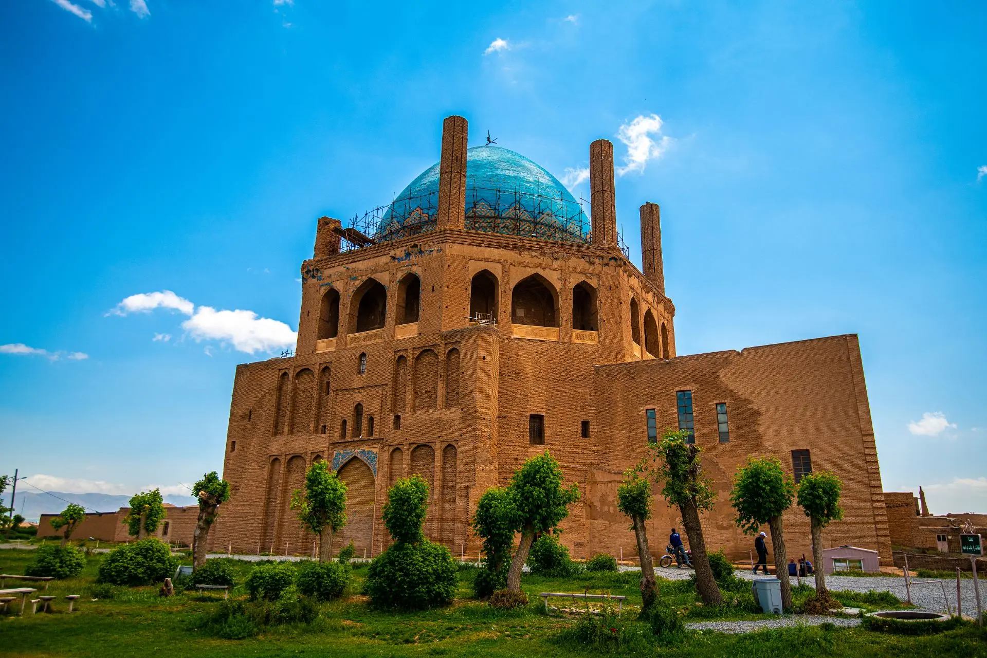 منظره کوهستانی زیبا در استان زنجان