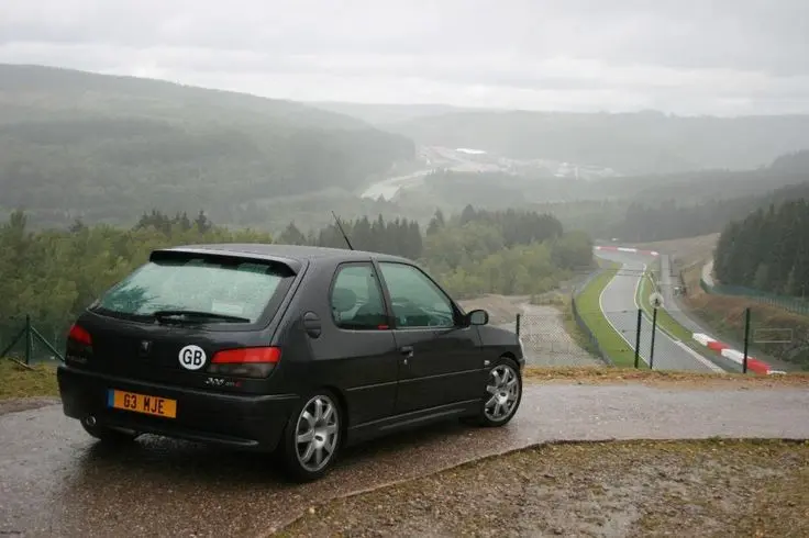 پژو ۳۰۶ GTI-۶ با طراحی اسپورت و خطوط بدنه مشخص