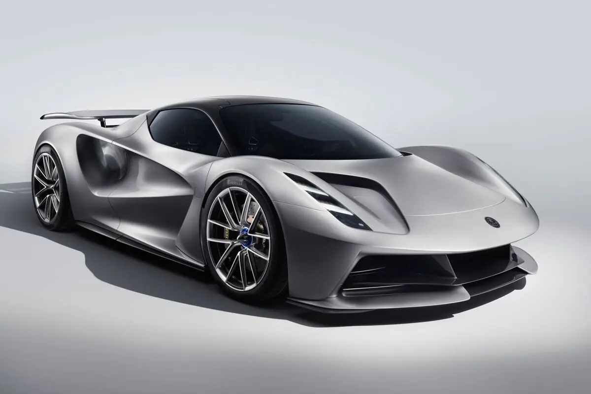 ساخت و مواد استفاده شده در خودرو الکتریکی Lotus Evija با استفاده از کربن کامپوزیت