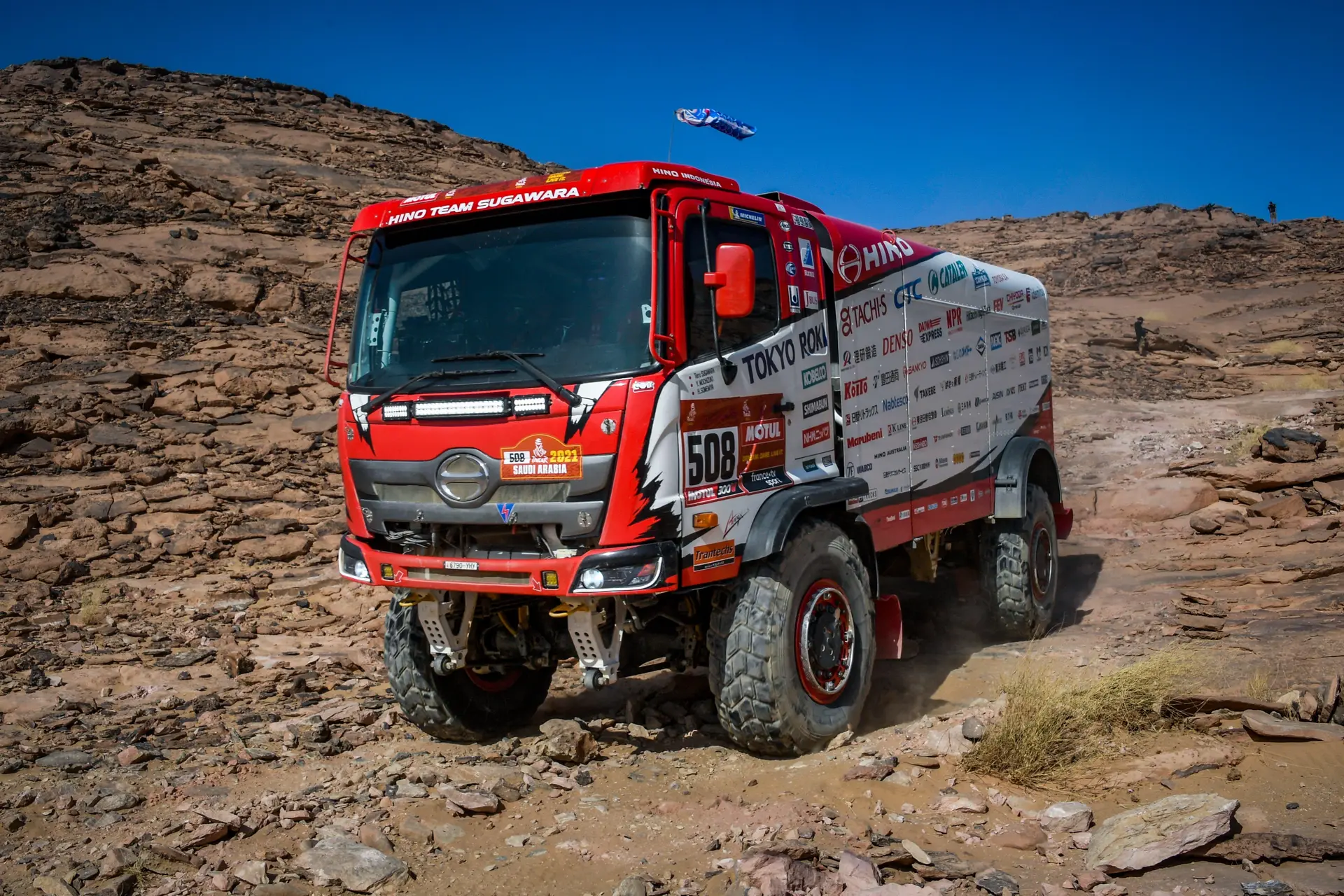 کابین کامیون Hino 500 Dakar با سیستم‌های ایمنی پیشرفته