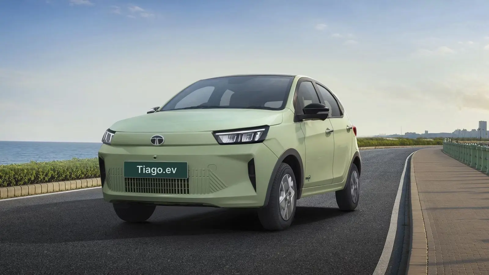 تاتا تیاگو EV با طراحی مدرن و باتری لیتیوم-آیون