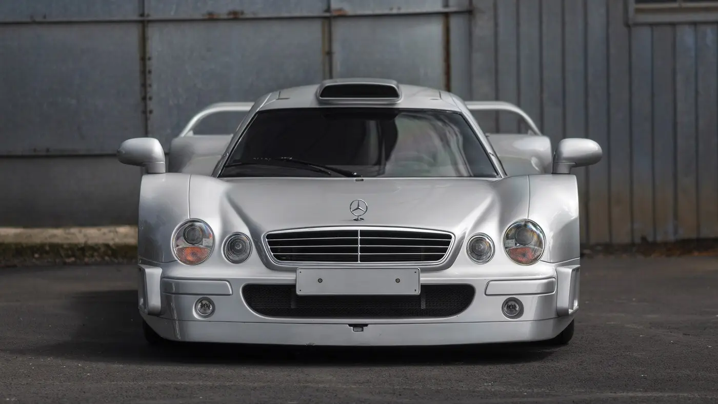 مرسدس بنز CLK GTR با طراحی مسابقه‌ای و بدنه هوشمندانه