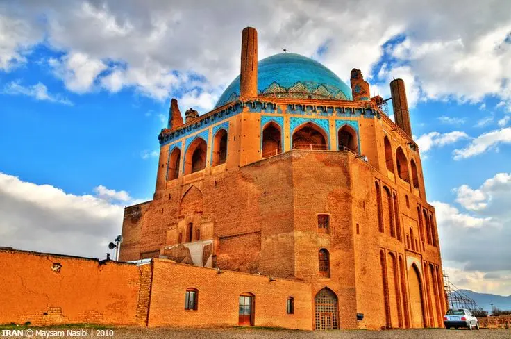 مسجد جامع زنجان با معماری سنتی