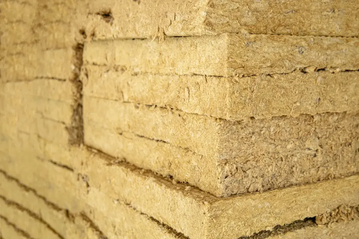 مقایسه پوکه معدنی بهتر است یا صنعتی؟ مقایسه کاربرد در ساختمان؛ راهنمای انتخاب